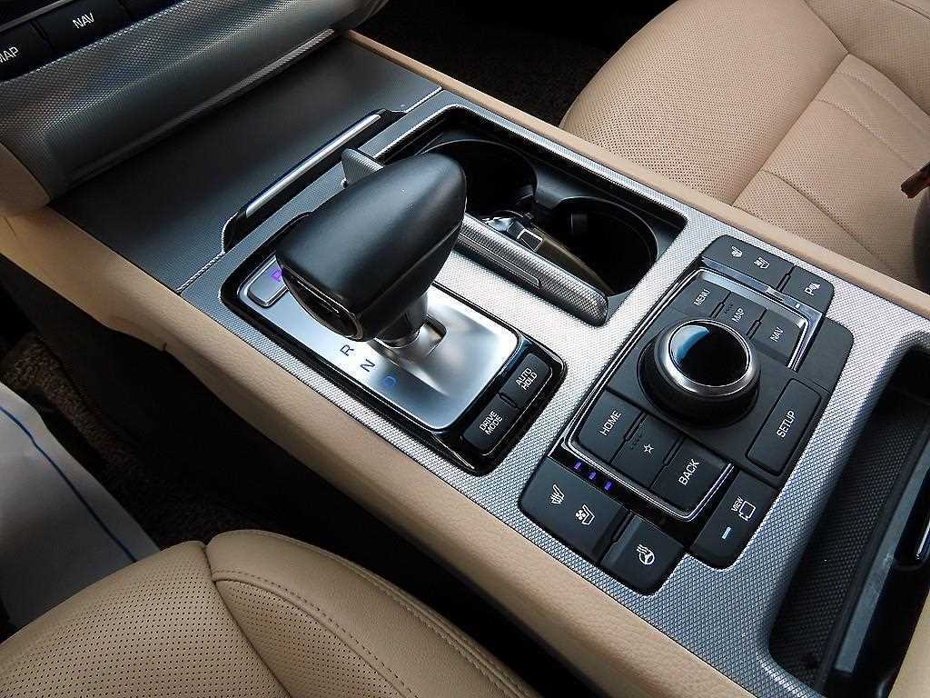 Genesis G80 — photo 11
