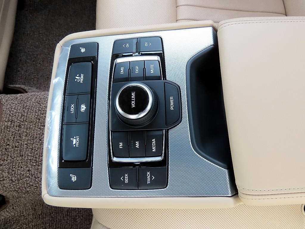 Genesis G80 — photo 17