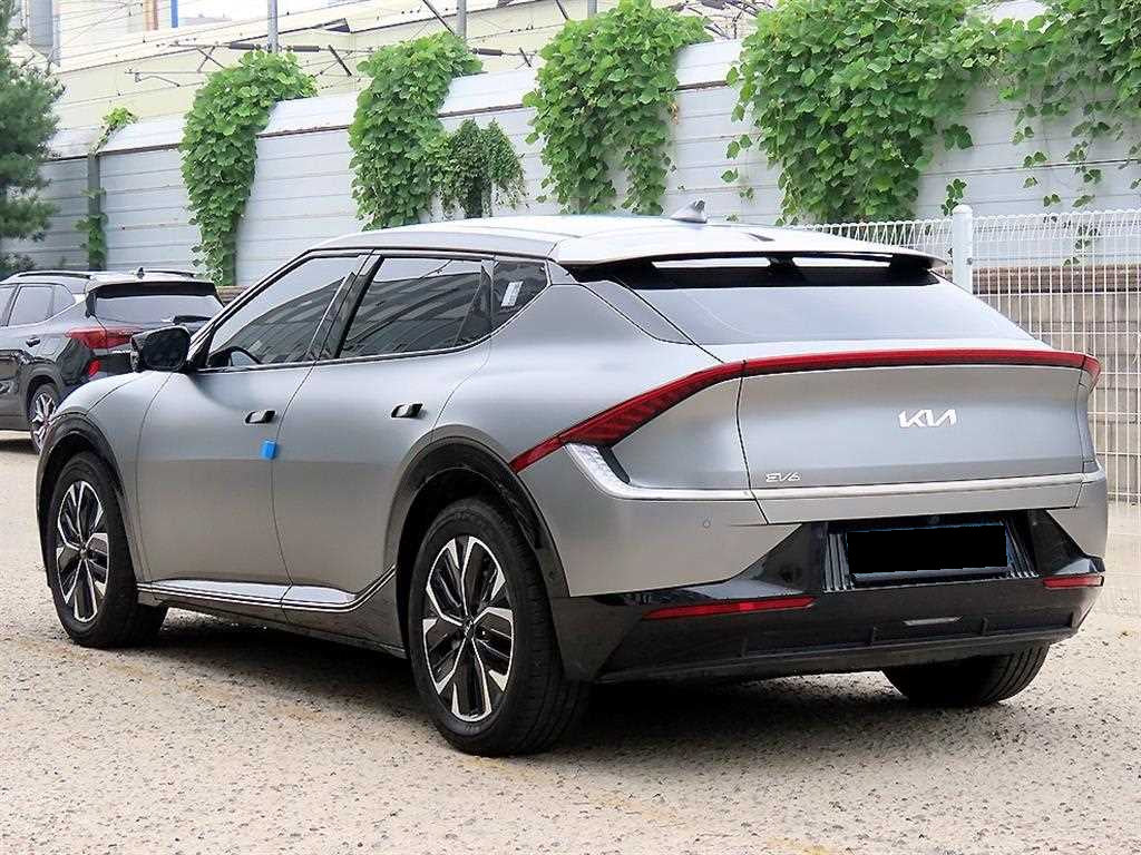 Kia EV6 — photo 03