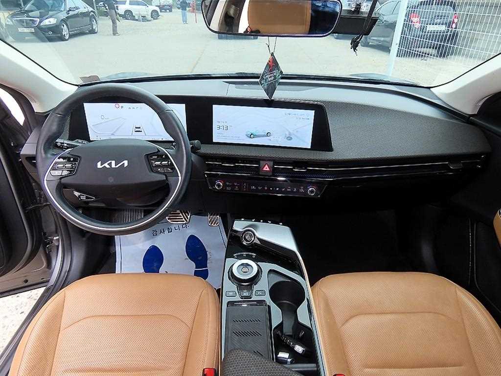Kia EV6 — photo 07