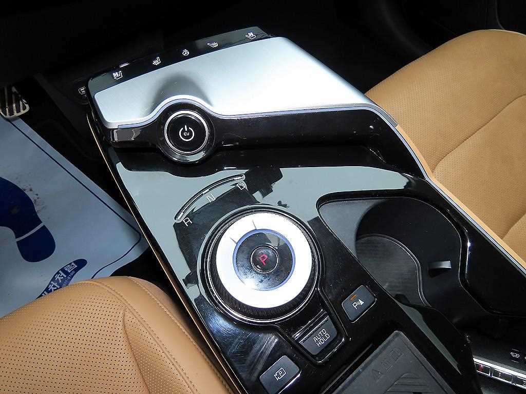 Kia EV6 — photo 10