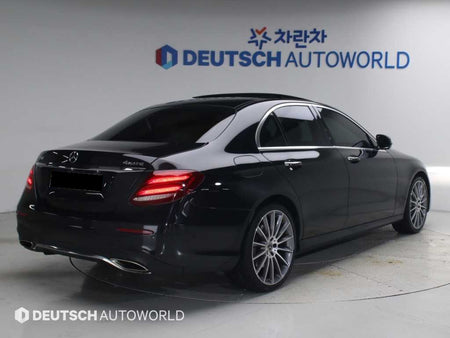 Mercedes-Benz E-Class — photo 04
