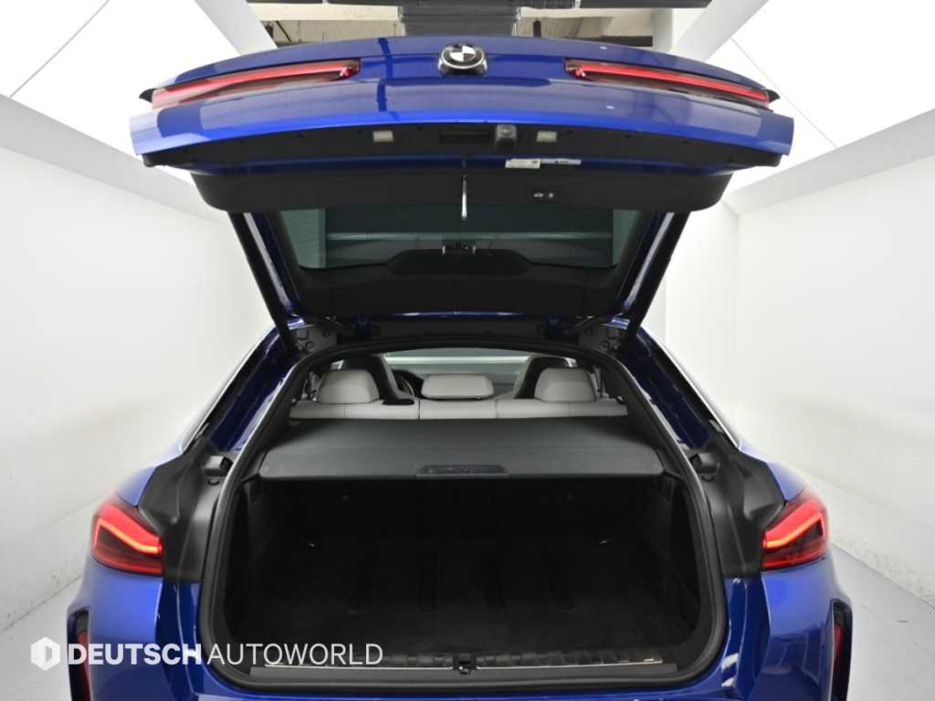 BMW X6M — photo 19