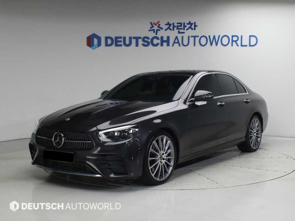 Mercedes-Benz E-Class — photo 02