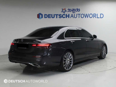 Mercedes-Benz E-Class — photo 04