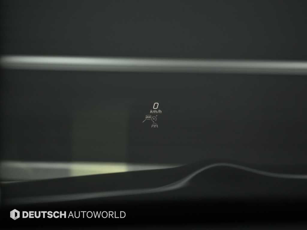 Mercedes-Benz E-Class — photo 17