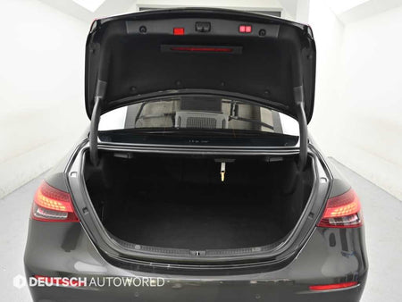 Mercedes-Benz E-Class — photo 19
