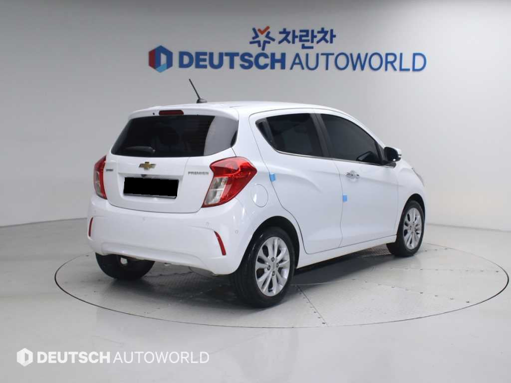 CHEVROLET Spark — photo 02