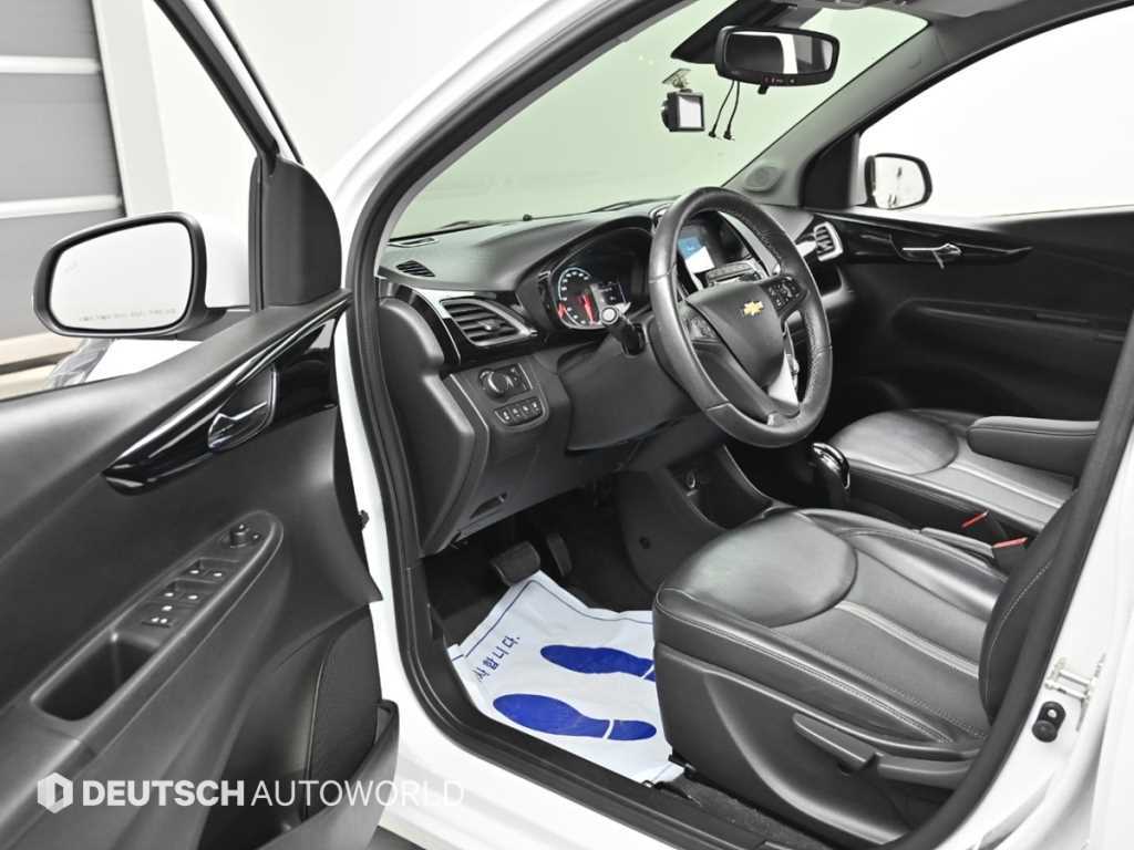 CHEVROLET Spark — photo 11