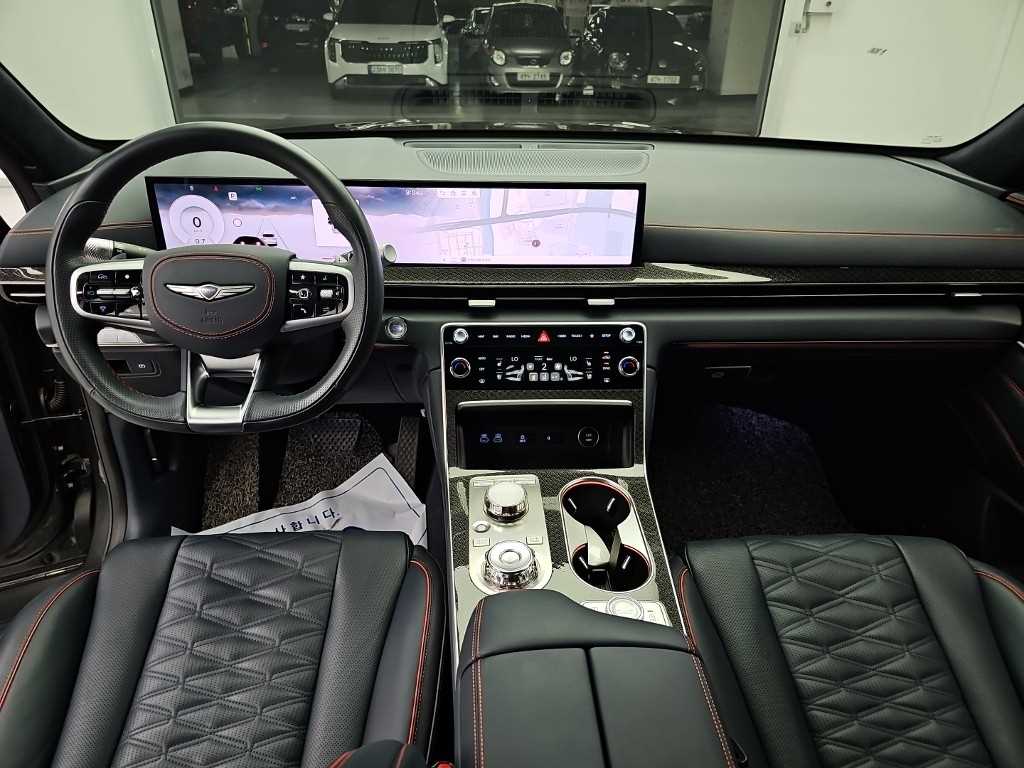 Genesis GV80 — photo 07