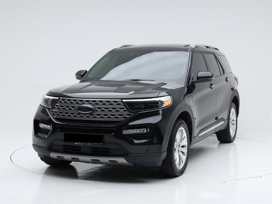 Ford Explorer — photo 01