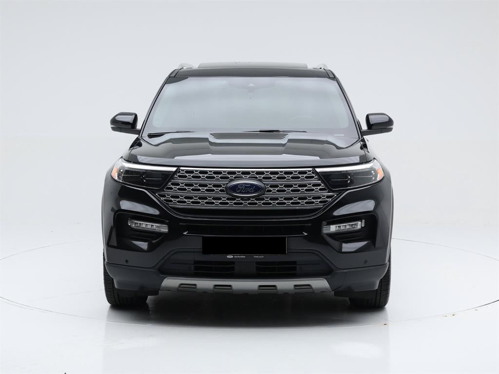 Ford Explorer — photo 02