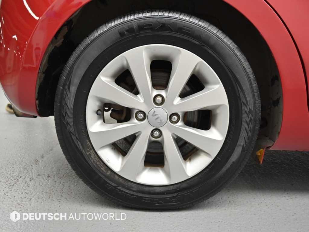 Kia pride — photo 05