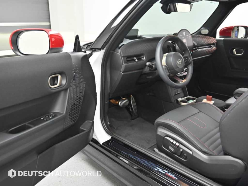 Mini Cooper — photo 11
