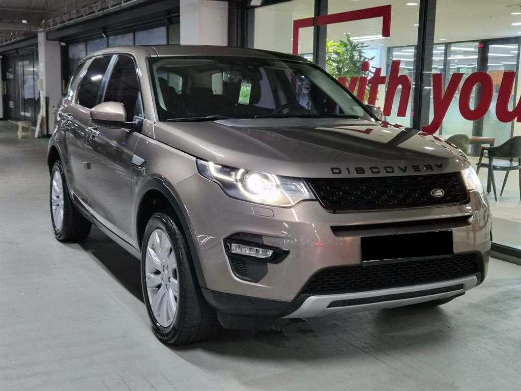Land Rover Discovery Sport — photo 01
