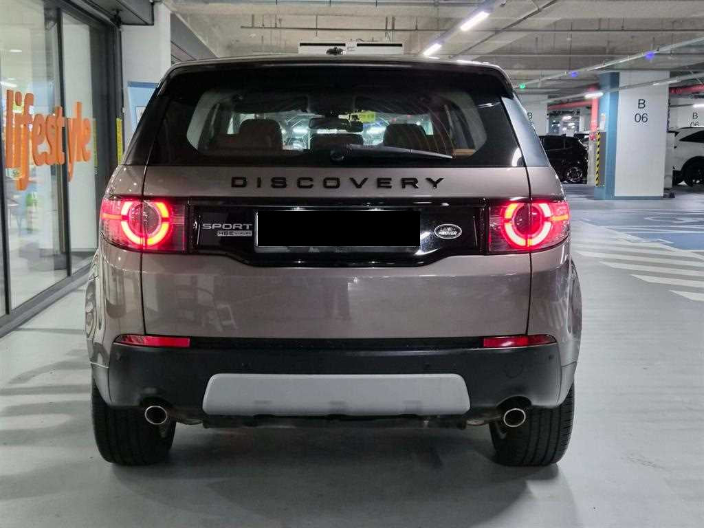 Land Rover Discovery Sport — photo 05