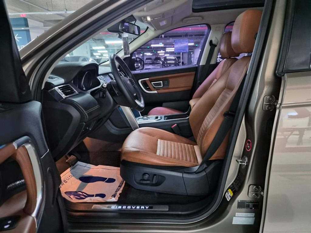 Land Rover Discovery Sport — photo 06