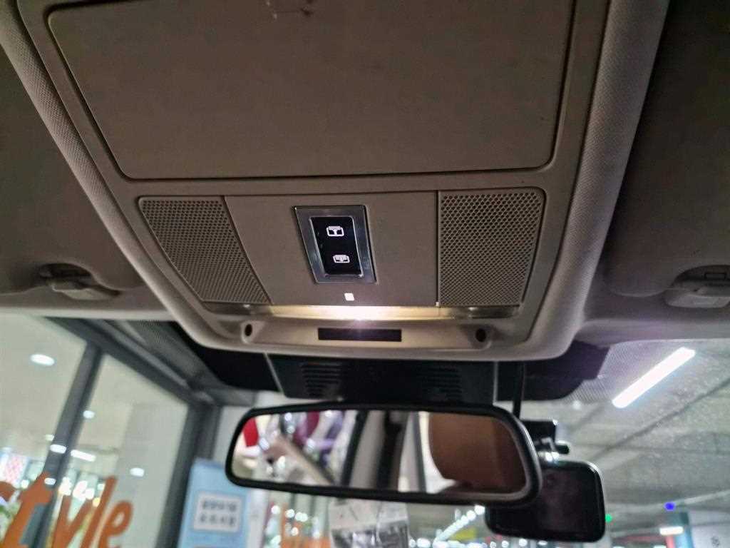 Land Rover Discovery Sport — photo 18