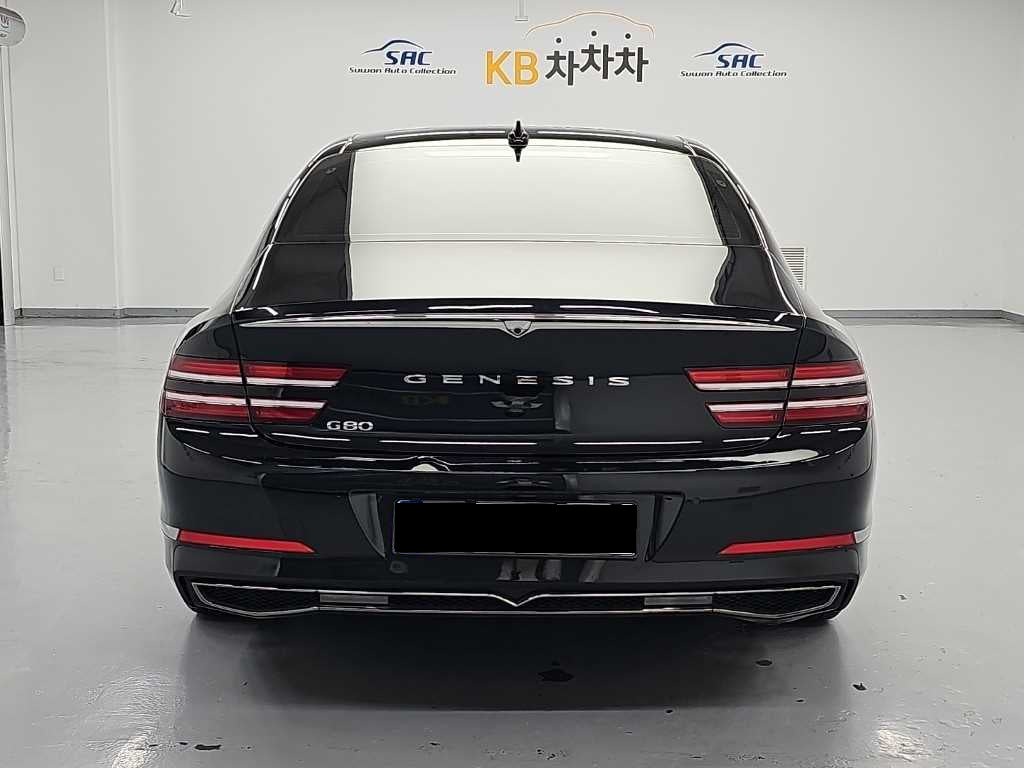 Genesis G80 — photo 03