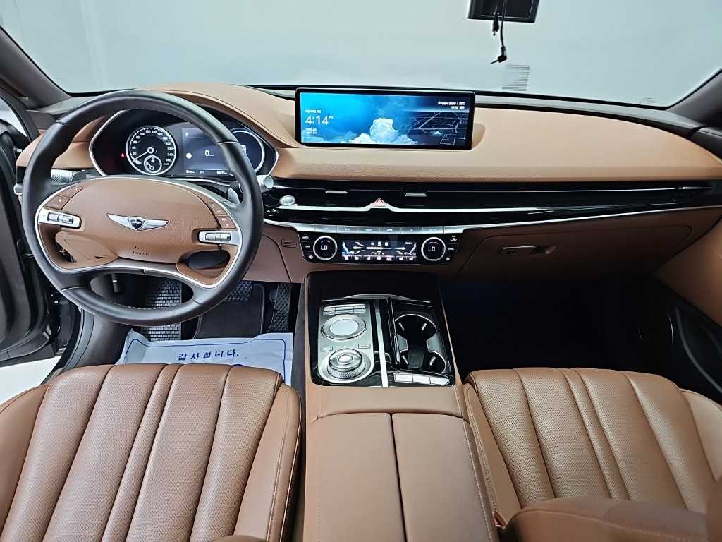 Genesis G80 — photo 07