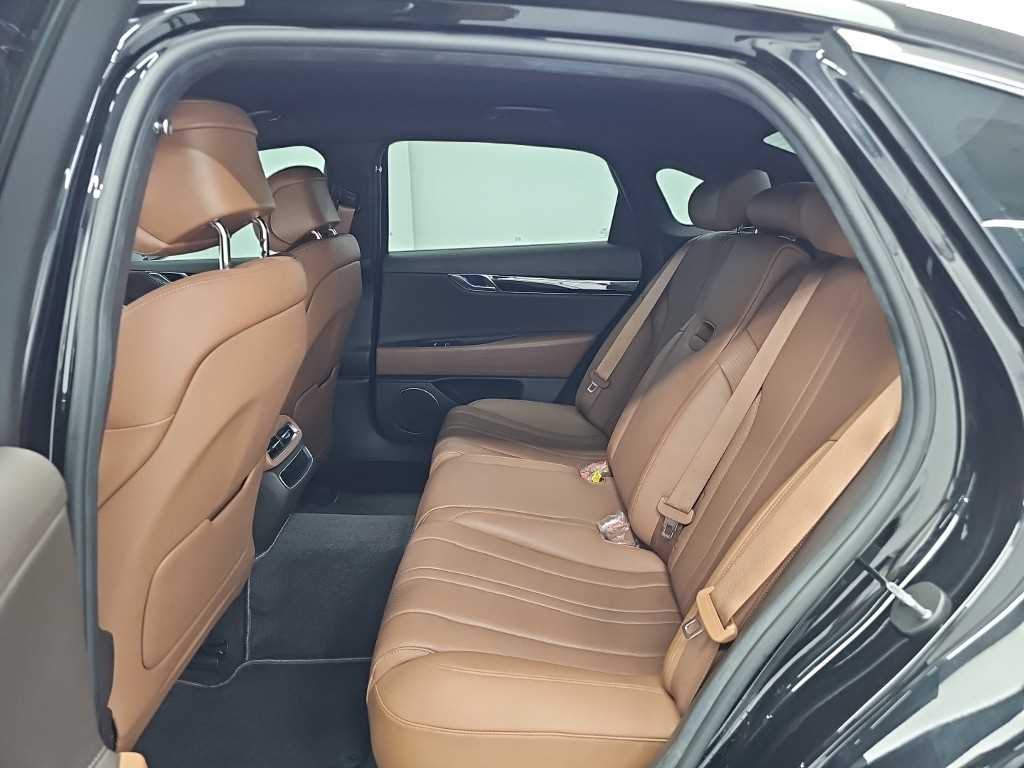 Genesis G80 — photo 12