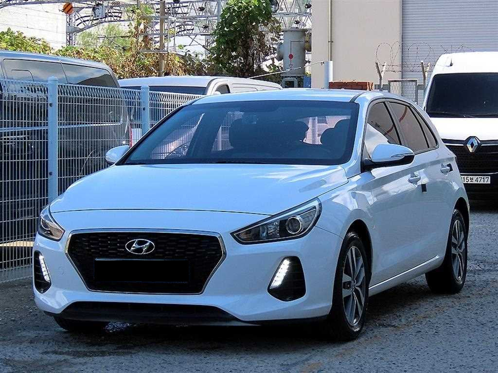 Hyundai i30 — photo 02