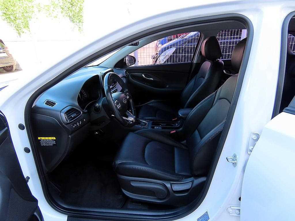Hyundai i30 — photo 05