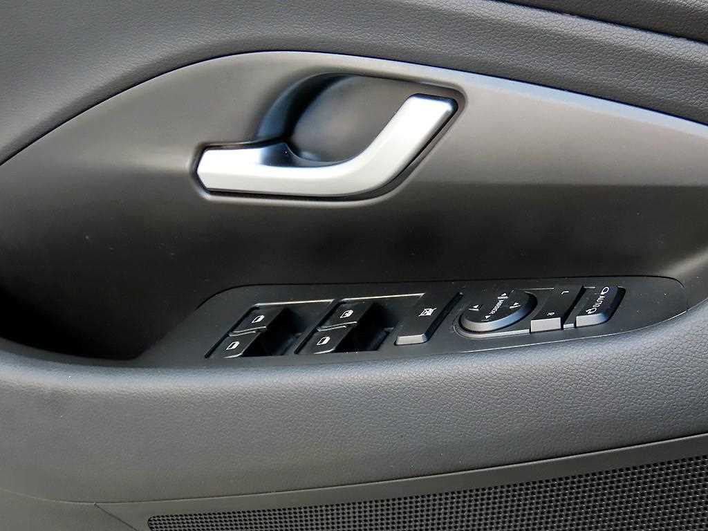 Hyundai i30 — photo 11