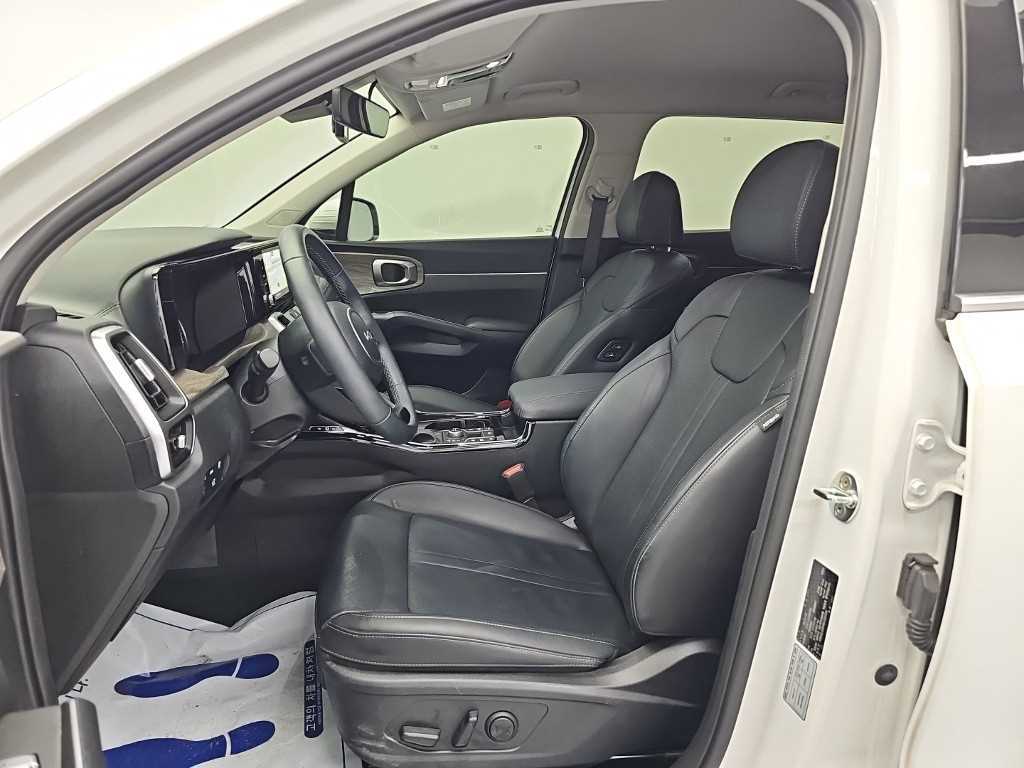 Kia Sorento — photo 11