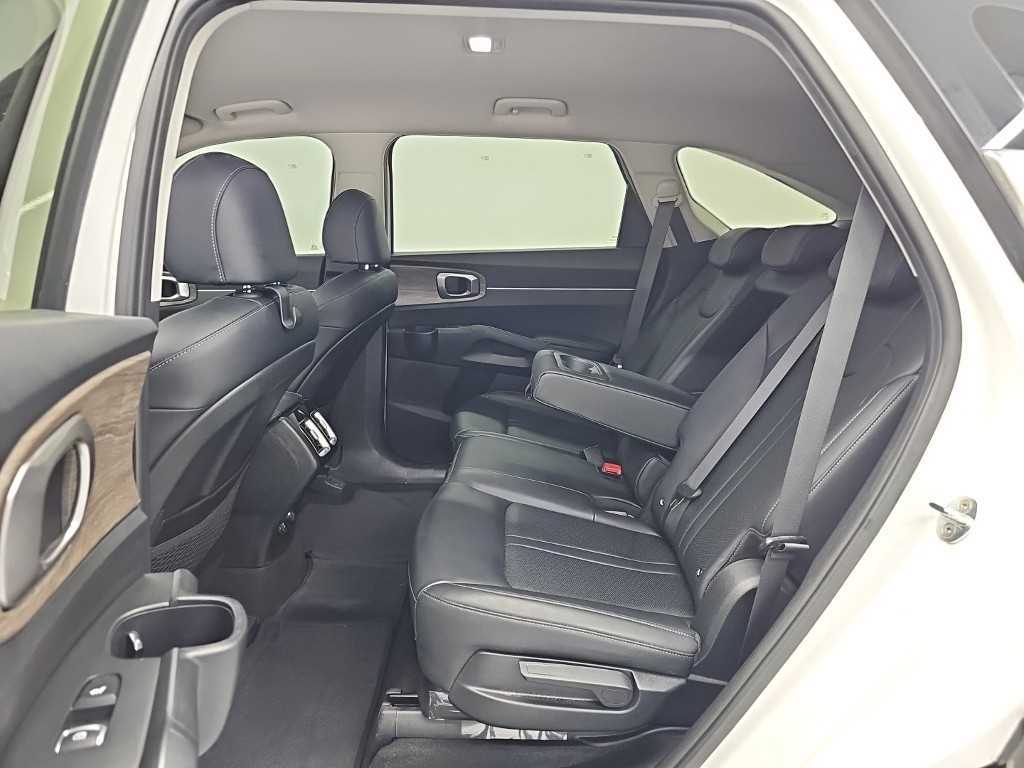 Kia Sorento — photo 12