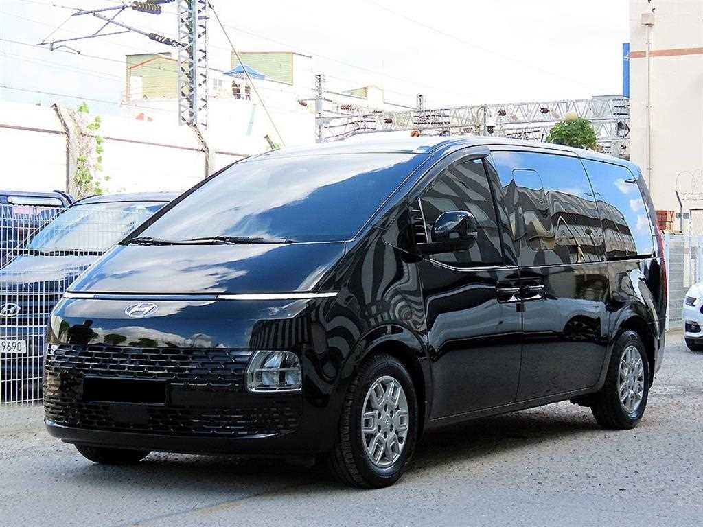 Hyundai Staria — photo 02