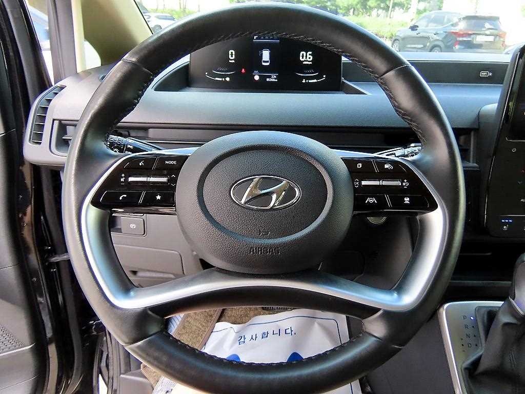 Hyundai Staria — photo 08