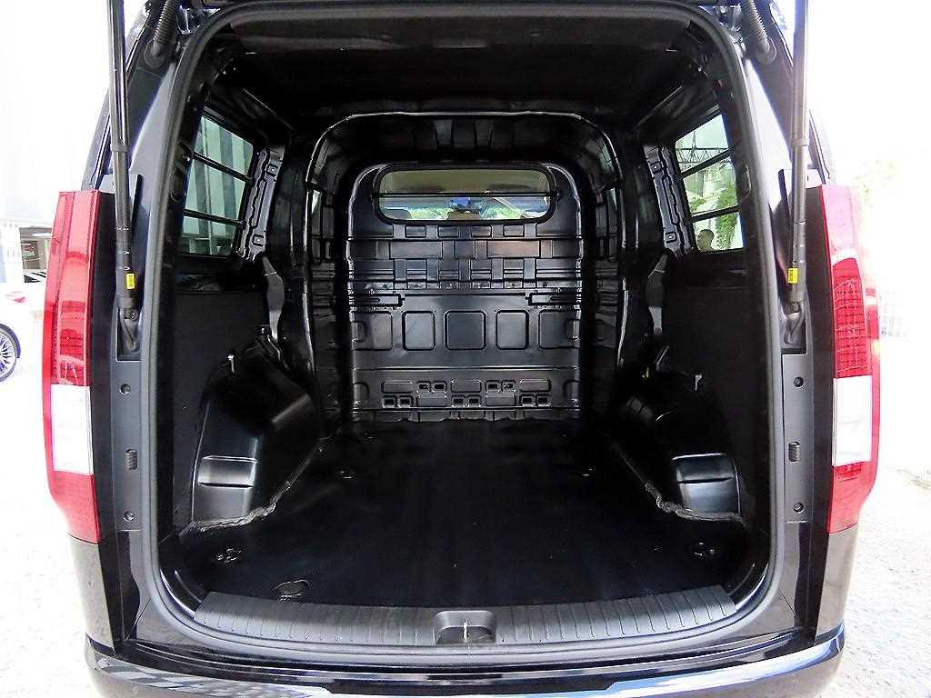 Hyundai Staria — photo 18