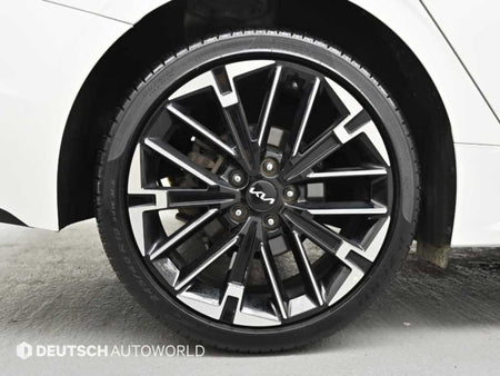 Kia K5 — photo 05