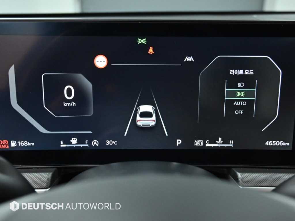 Kia K5 — photo 08