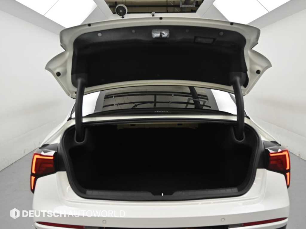 Kia K5 — photo 19
