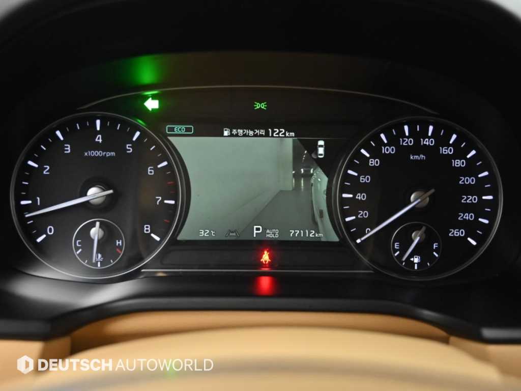 Kia K9 — photo 08
