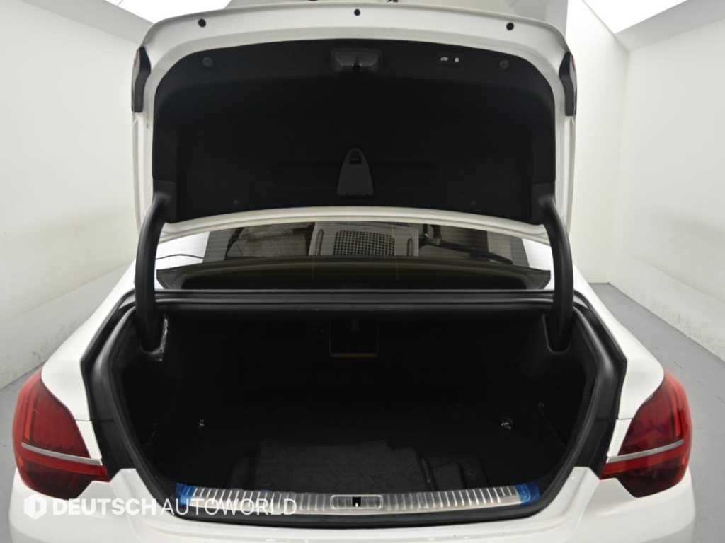 Kia K9 — photo 20