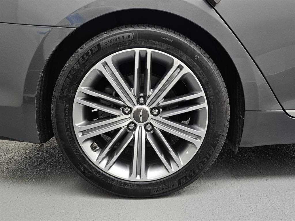 Genesis G80 — photo 05