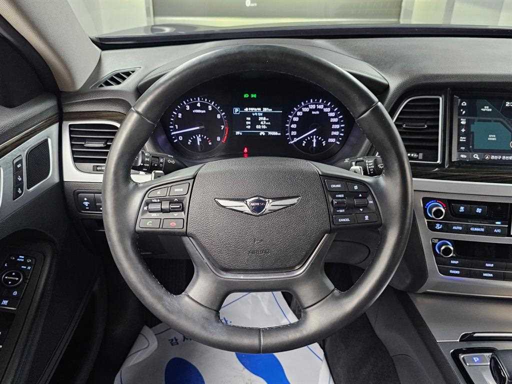 Genesis G80 — photo 13