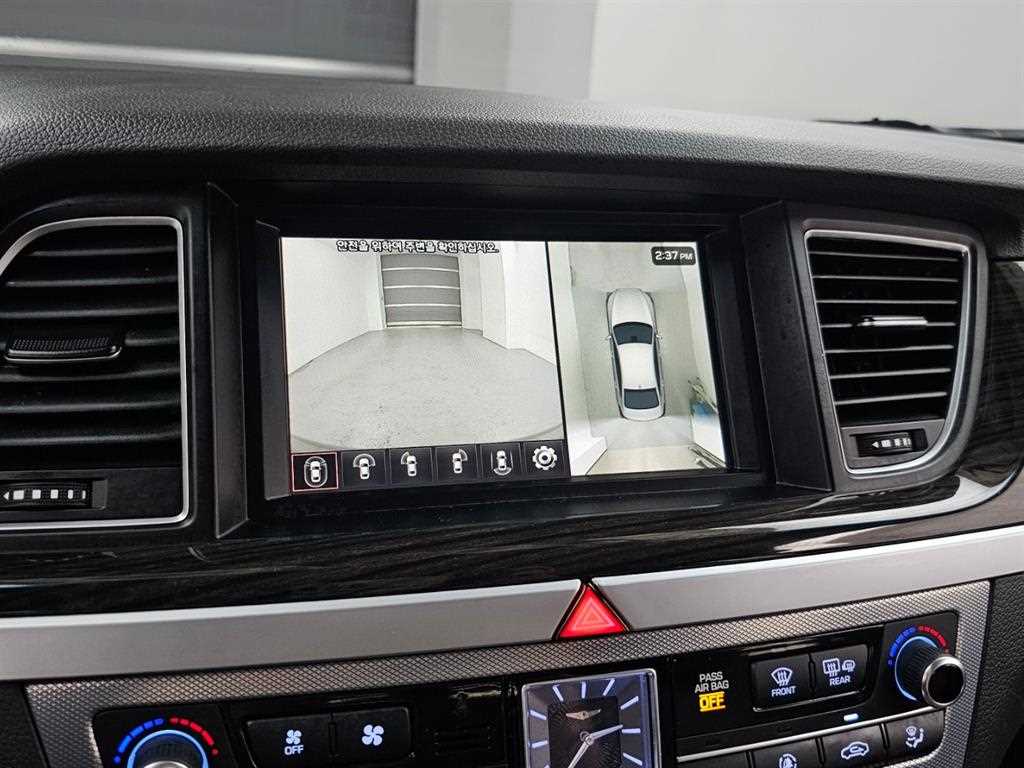 Genesis G80 — photo 15