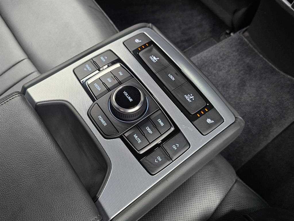 Genesis G80 — photo 16