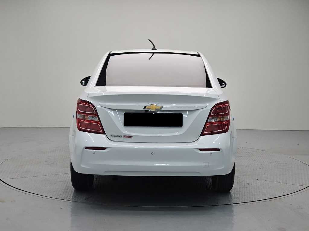 CHEVROLET Aveo — photo 03