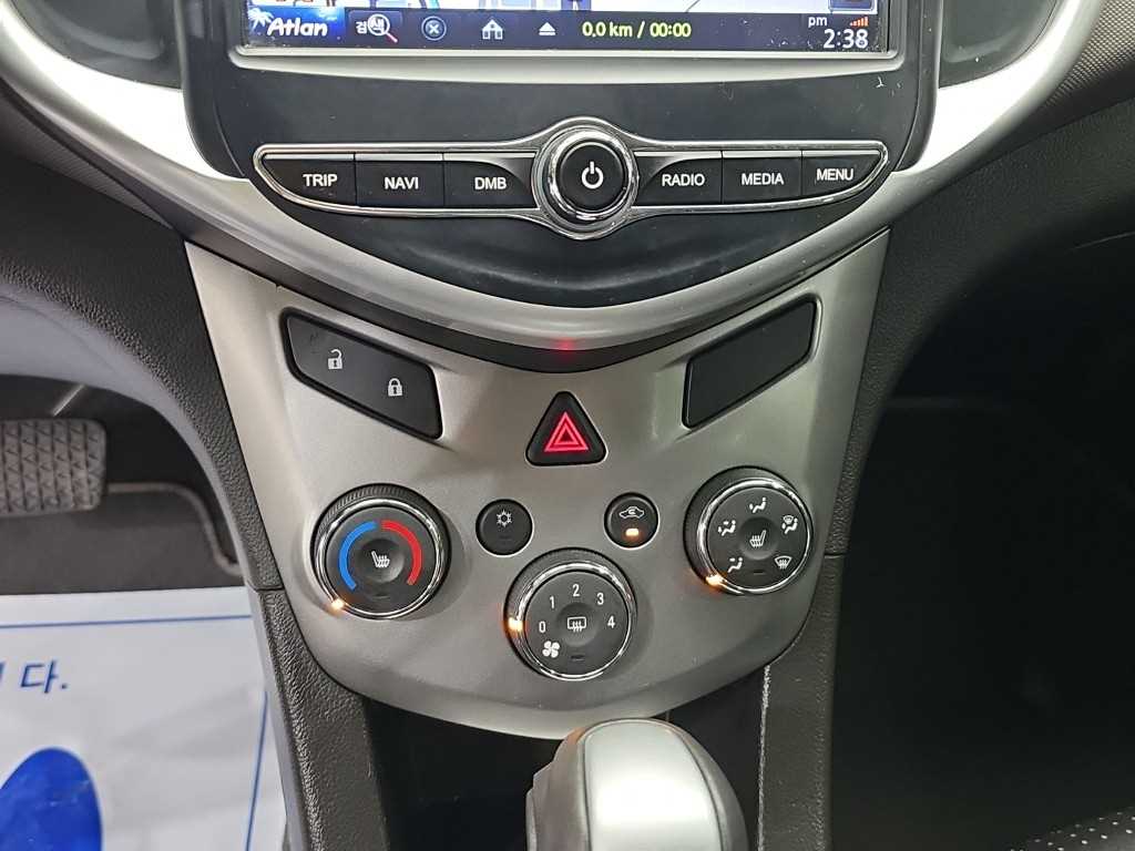 CHEVROLET Aveo — photo 10