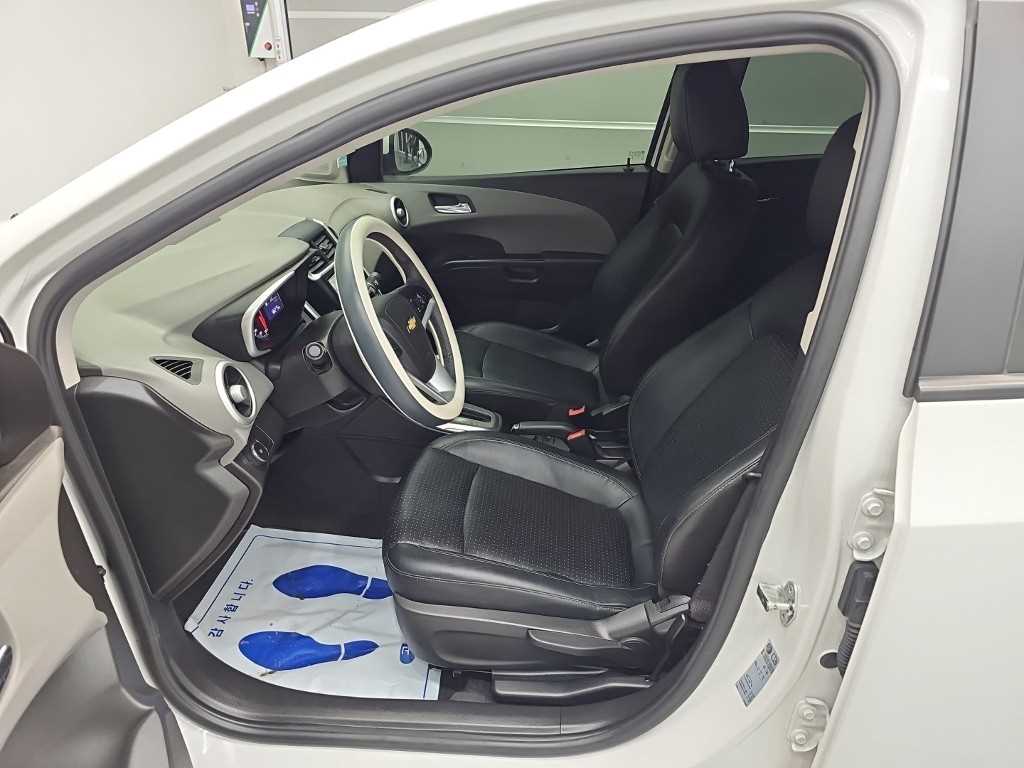 CHEVROLET Aveo — photo 11