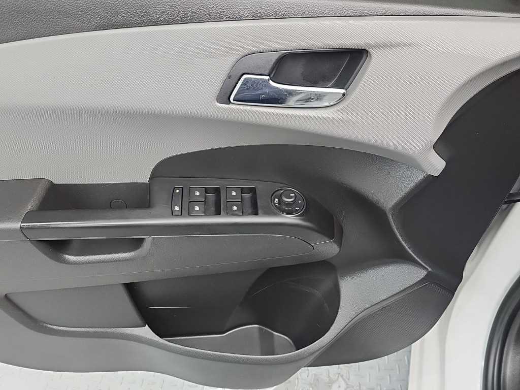 CHEVROLET Aveo — photo 16