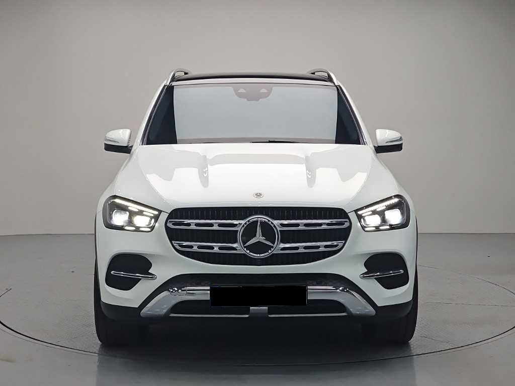 Mercedes-Benz GLE-Class — photo 02