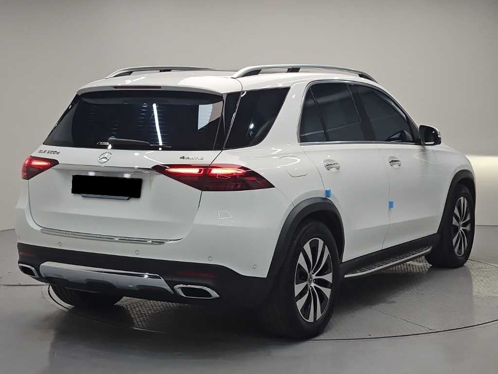 Mercedes-Benz GLE-Class — photo 04