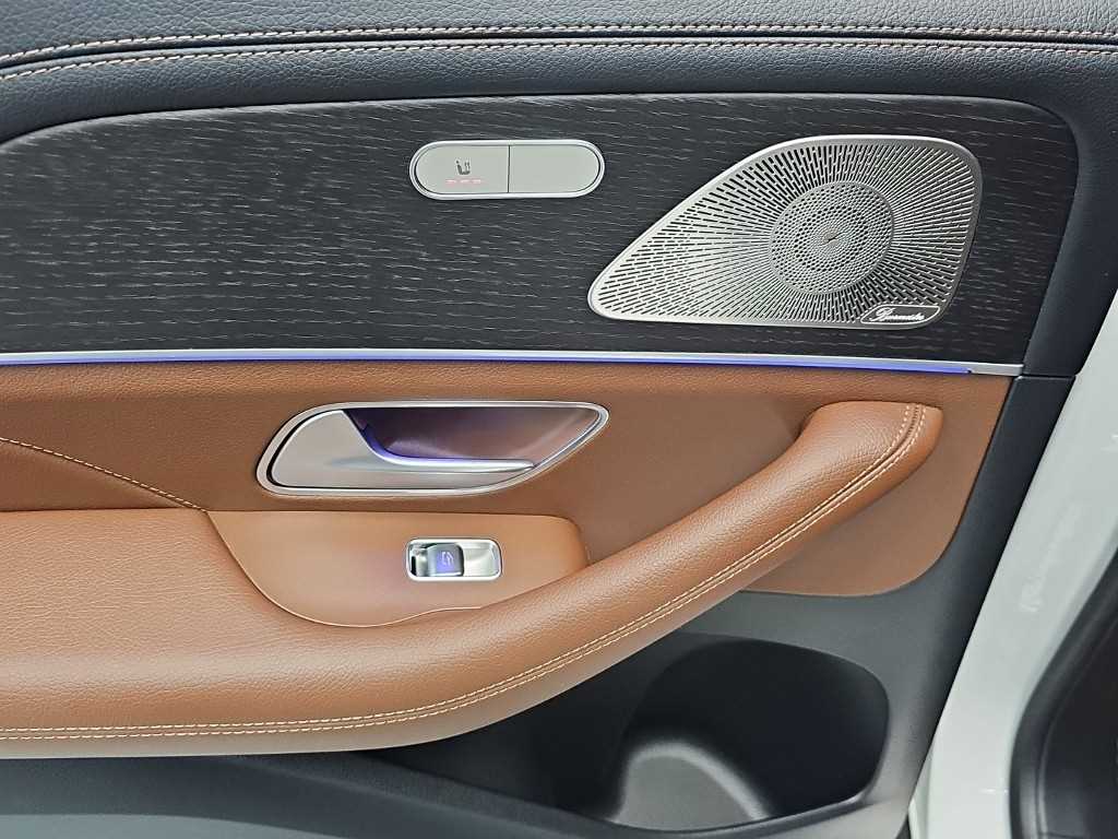 Mercedes-Benz GLE-Class — photo 13