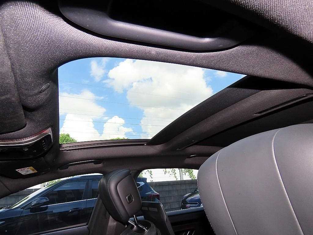 Mercedes-Benz S-Class — photo 16